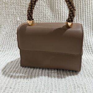 Elegant Tan Handbag